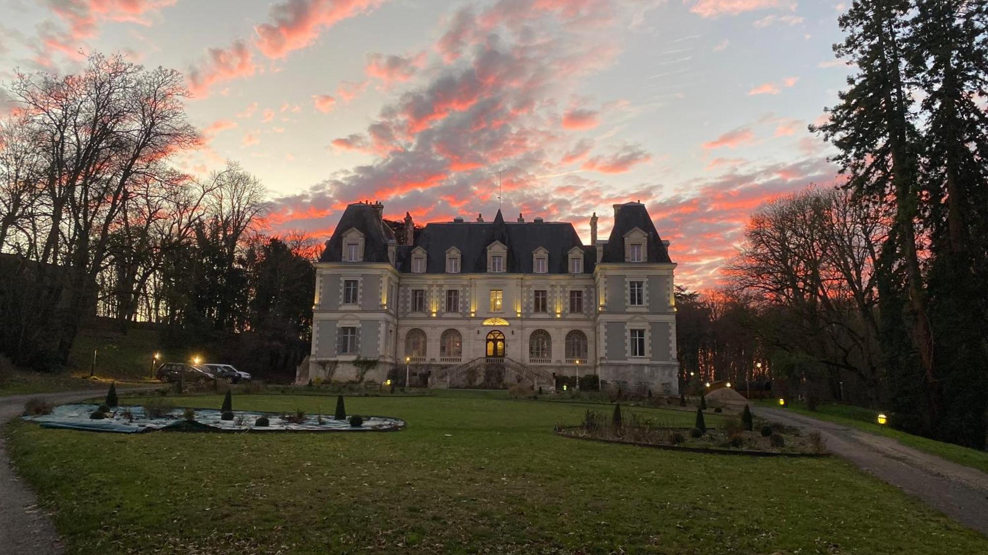 Chateau De Saint-Bohaire Екстериор снимка