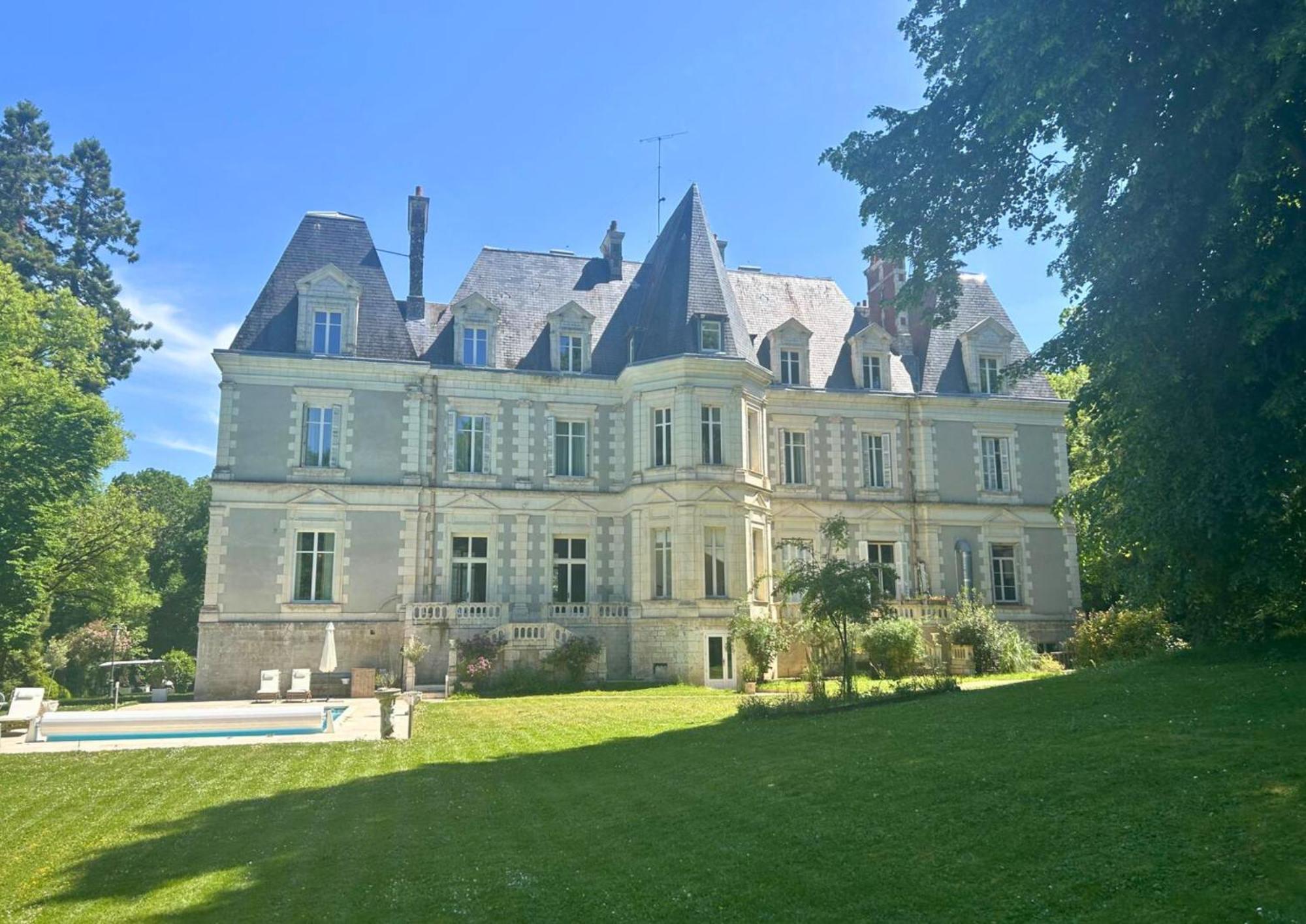 Chateau De Saint-Bohaire Екстериор снимка