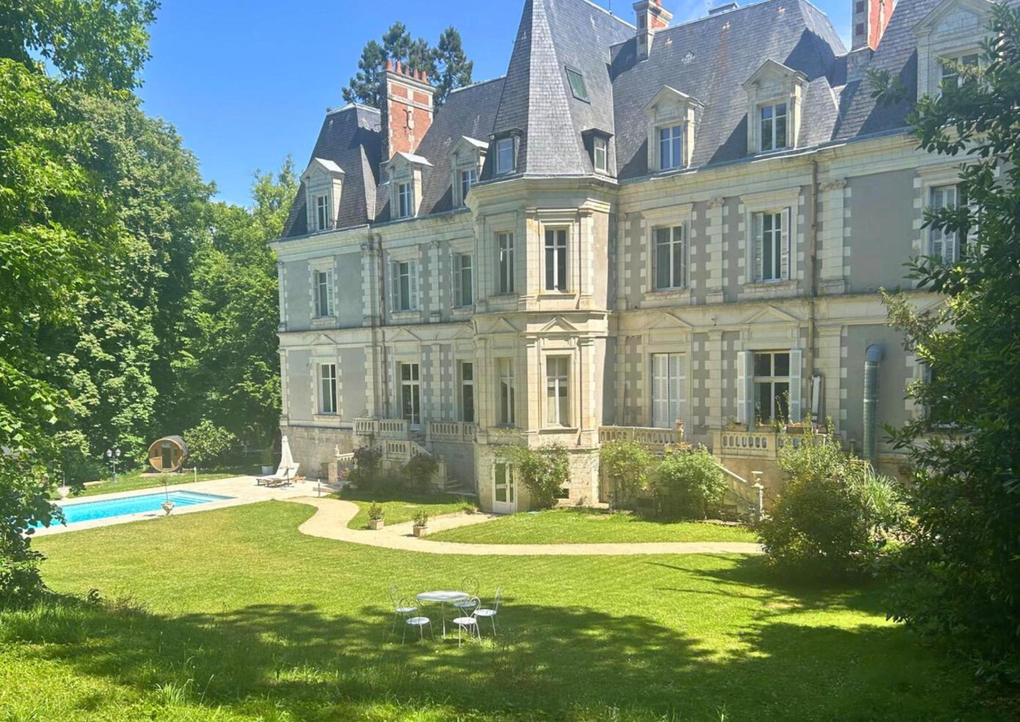 Chateau De Saint-Bohaire Екстериор снимка