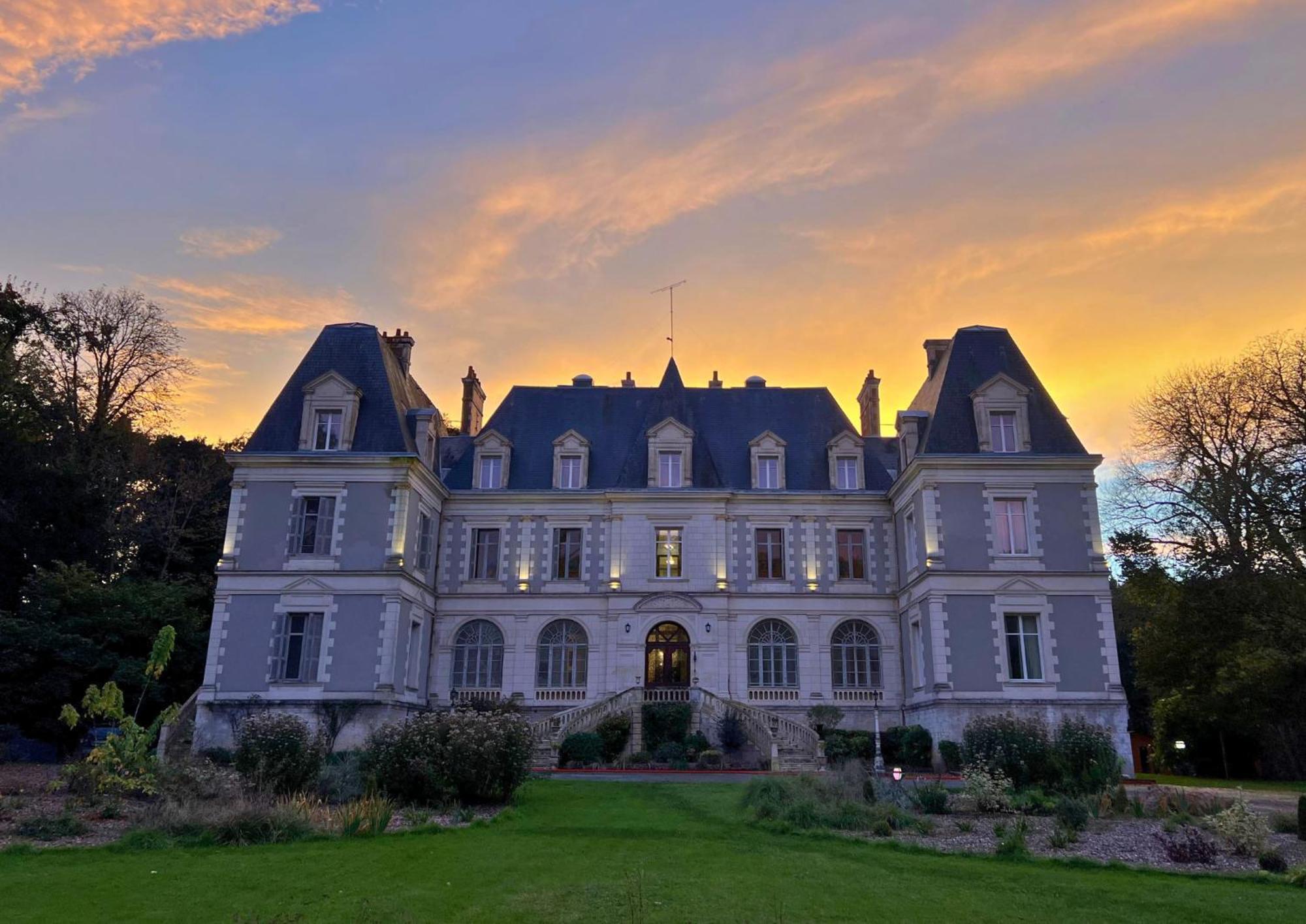 Chateau De Saint-Bohaire Екстериор снимка