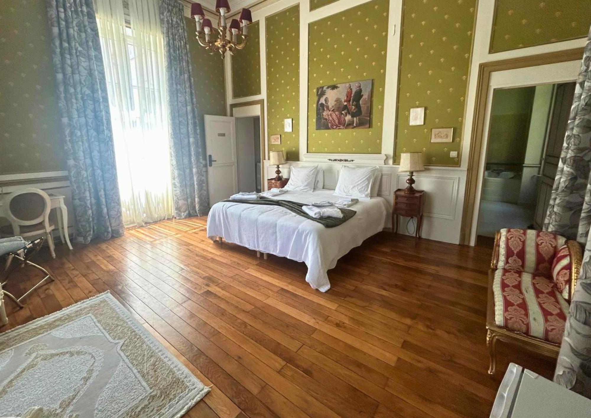Chateau De Saint-Bohaire Екстериор снимка